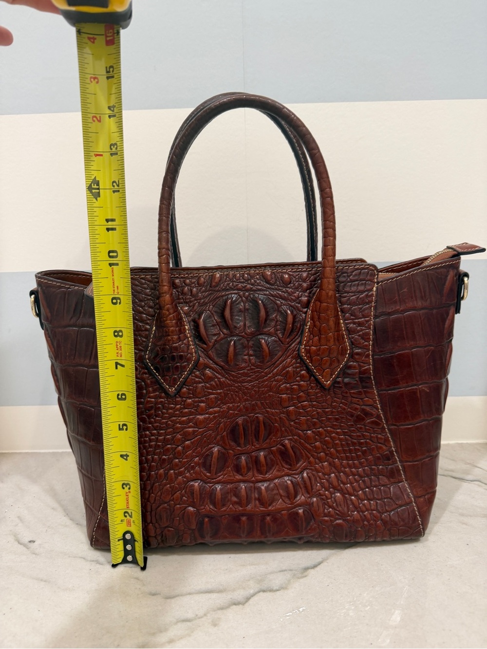 Pijushi Brown Croc-Embossed Leather Tote Bag - Picture 4 of 16